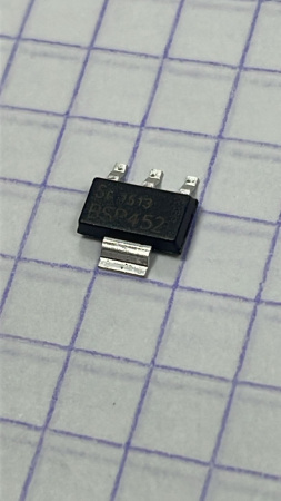 56513
